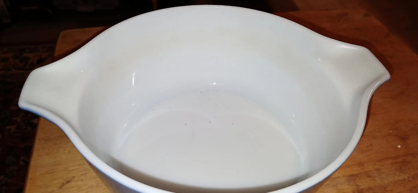 VINTAGE Pyrex Colonial Mist Blue White Daisy rare 475-B 2.5 l #25